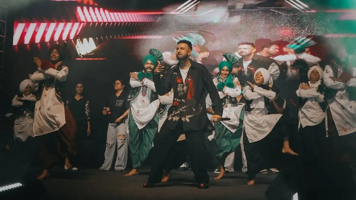 Gippy Grewal Live
